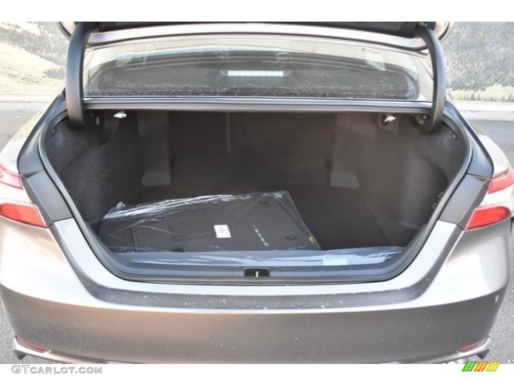 2018 Camry SE - Predawn Gray Mica / Black photo #8