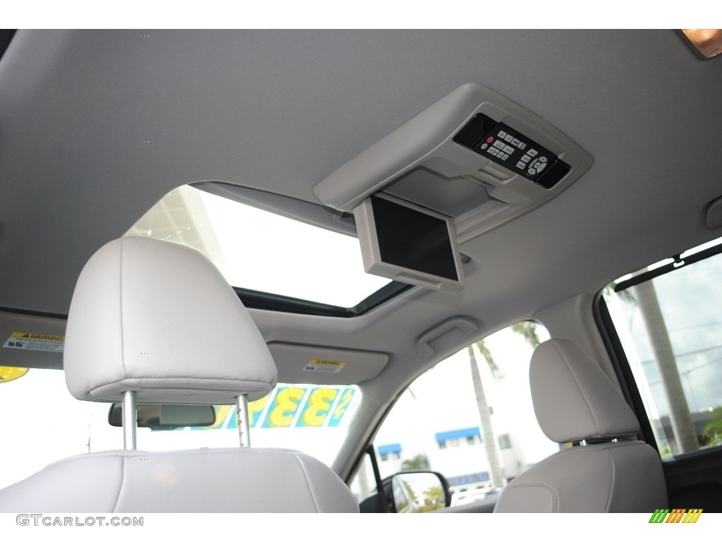 2016 Pilot Touring - Crystal Black Pearl / Black photo #14
