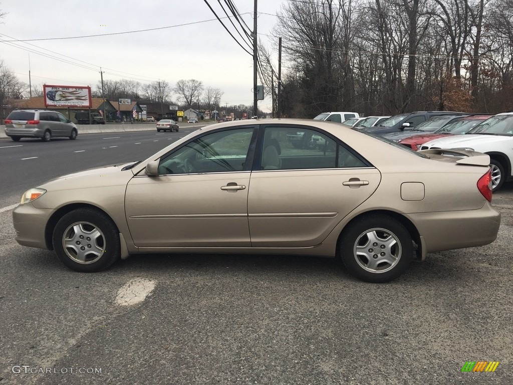 2003 Camry LE V6 - Desert Sand Mica / Taupe photo #2