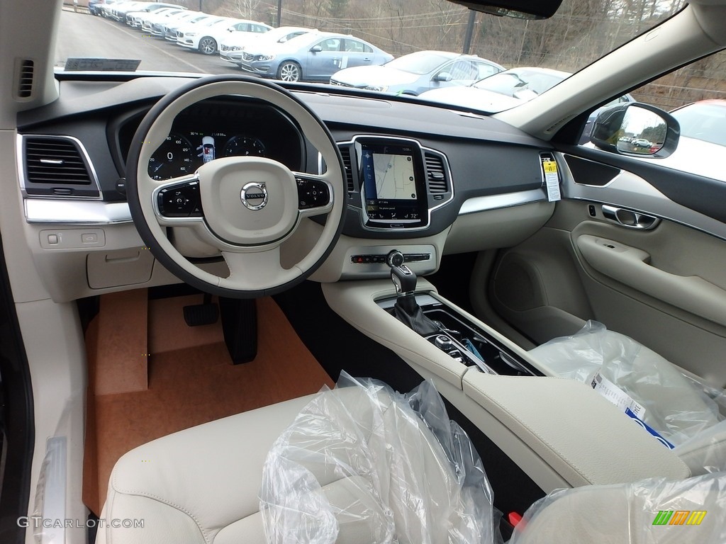 2018 XC90 T6 AWD Momentum - Pine Grey Metallic / Blonde photo #10