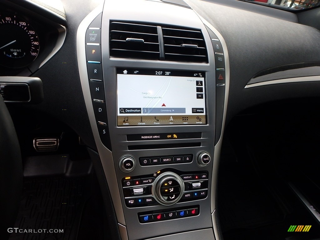 2017 Lincoln MKZ Reserve AWD Controls Photos
