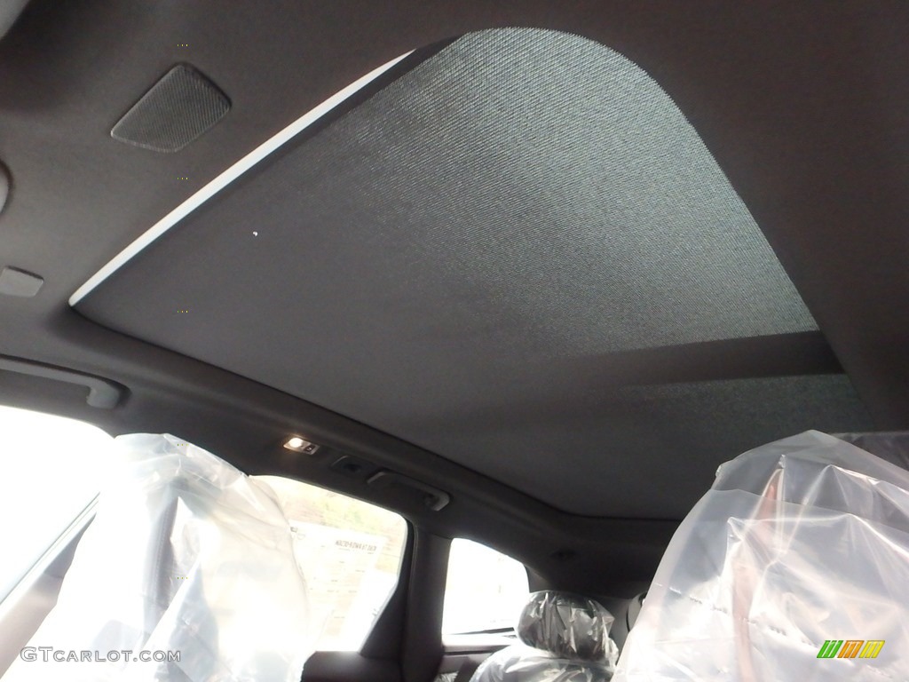 2018 Volvo XC60 T6 AWD R Design Sunroof Photo #124313663