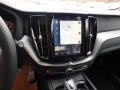 2018 Volvo XC60 T6 AWD R Design Controls