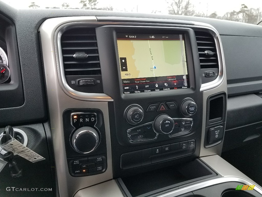 2018 1500 Big Horn Crew Cab 4x4 - Bright Silver Metallic / Black/Diesel Gray photo #10