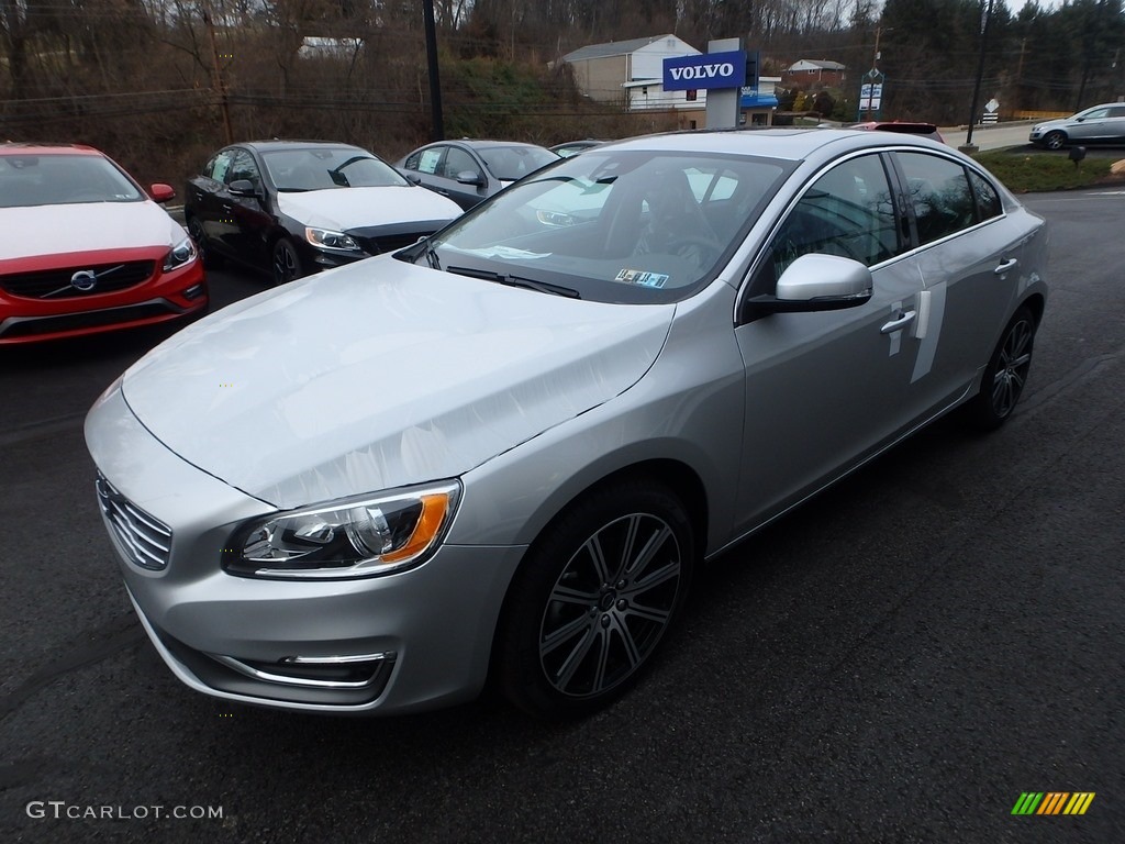 2018 S60 T5 Inscription - Bright Silver Metallic / Black photo #5