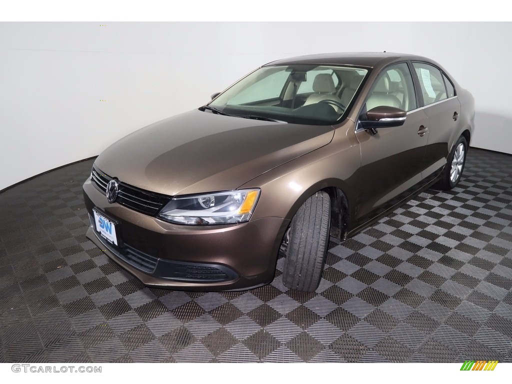 2014 Jetta SE Sedan - Toffee Brown Metallic / Cornsilk Beige photo #6