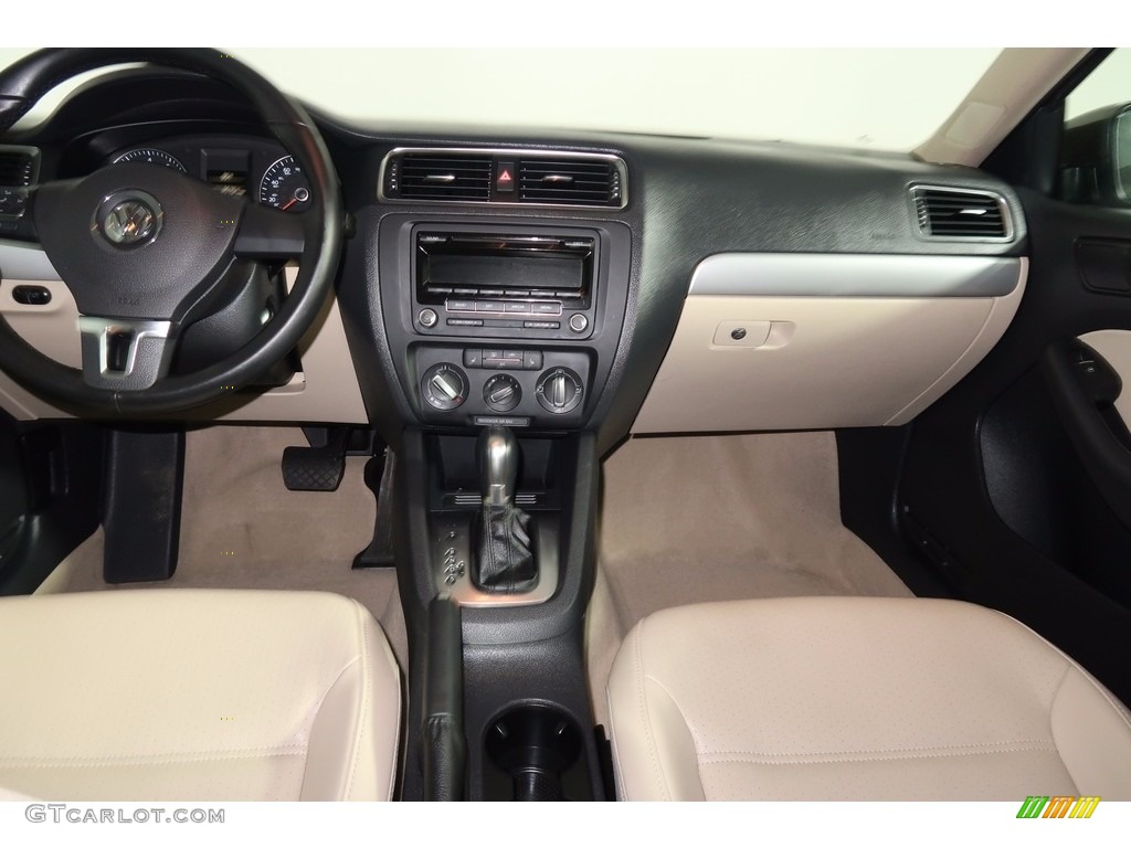 2014 Jetta SE Sedan - Toffee Brown Metallic / Cornsilk Beige photo #12