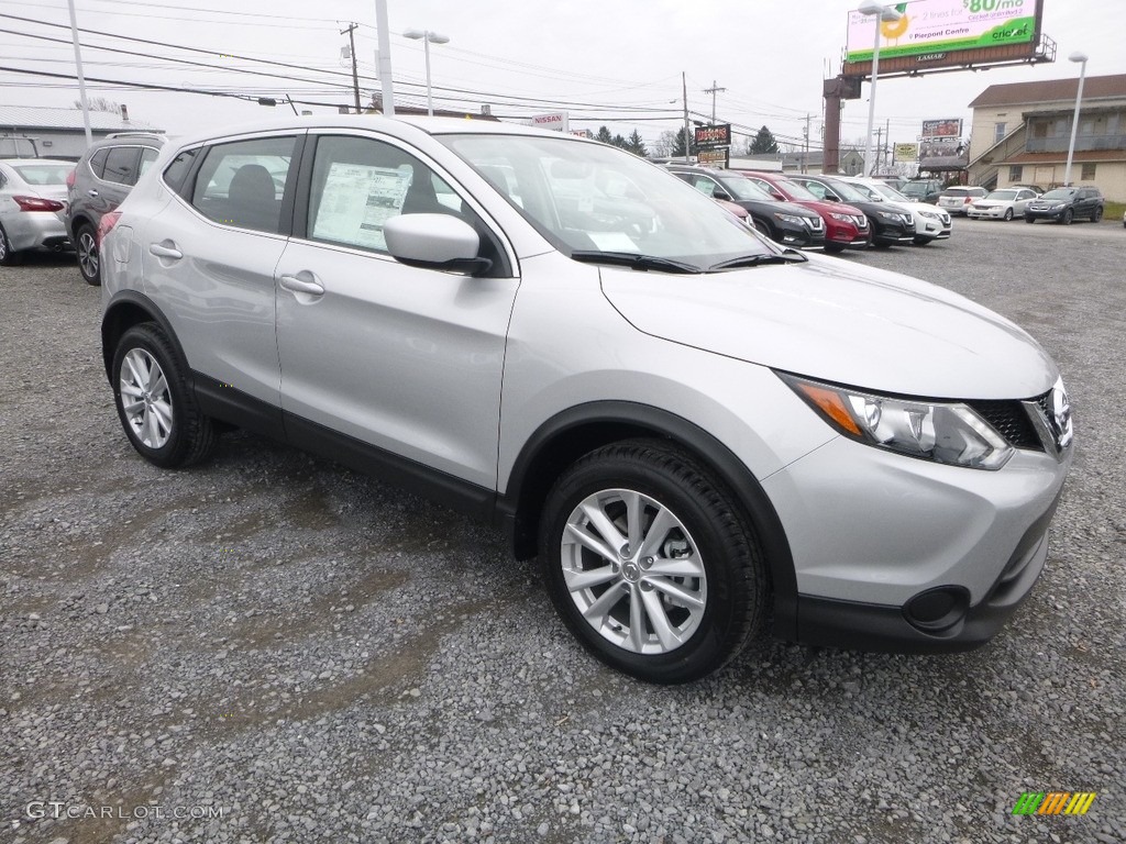 Brilliant Silver Nissan Rogue Sport