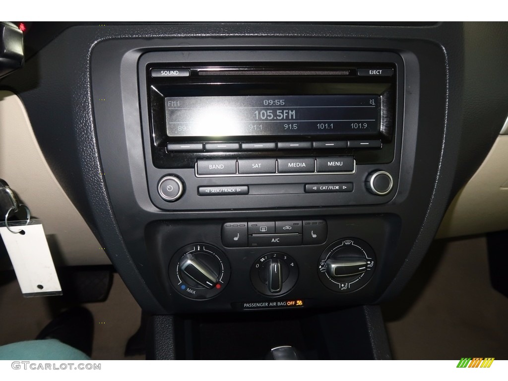 2014 Jetta SE Sedan - Toffee Brown Metallic / Cornsilk Beige photo #15