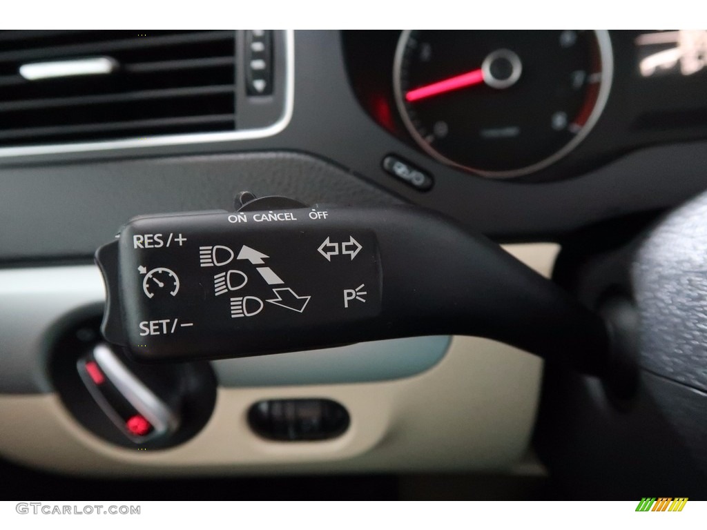 2014 Jetta SE Sedan - Toffee Brown Metallic / Cornsilk Beige photo #28