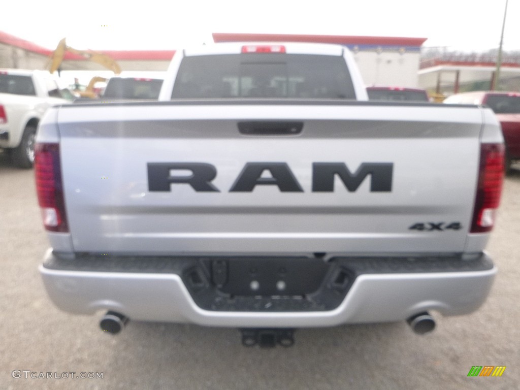 2018 1500 Sport Crew Cab 4x4 - Bright Silver Metallic / Black photo #5