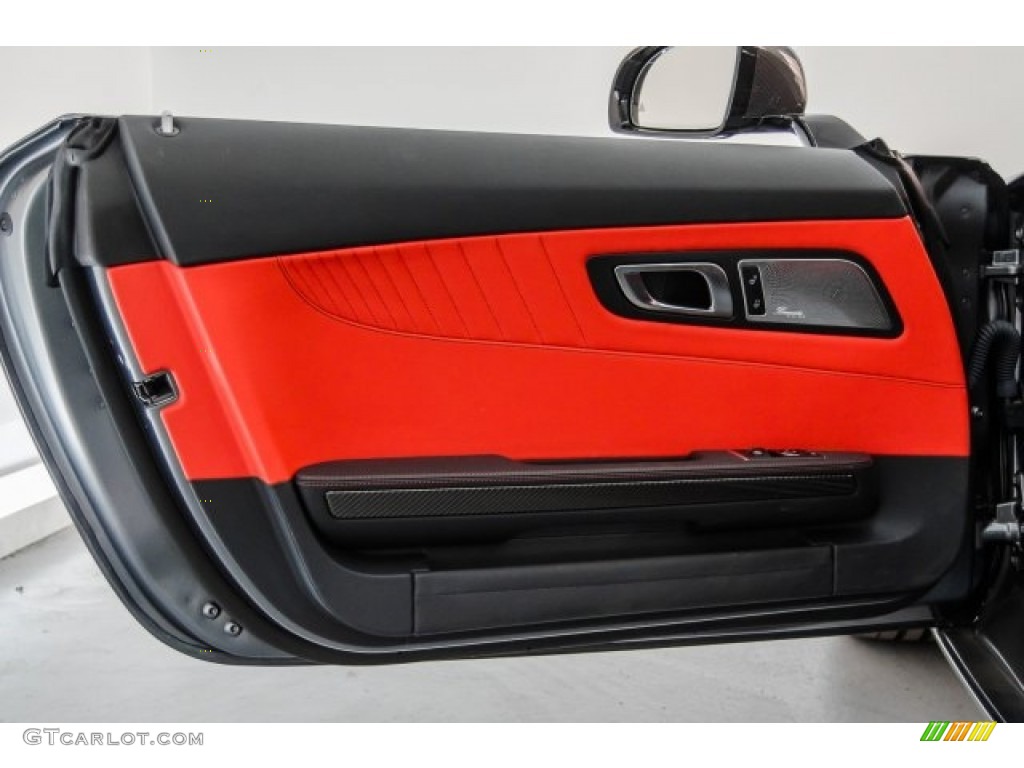 2018 Mercedes-Benz AMG GT S Coupe Red Pepper/Black Door Panel Photo #124321544
