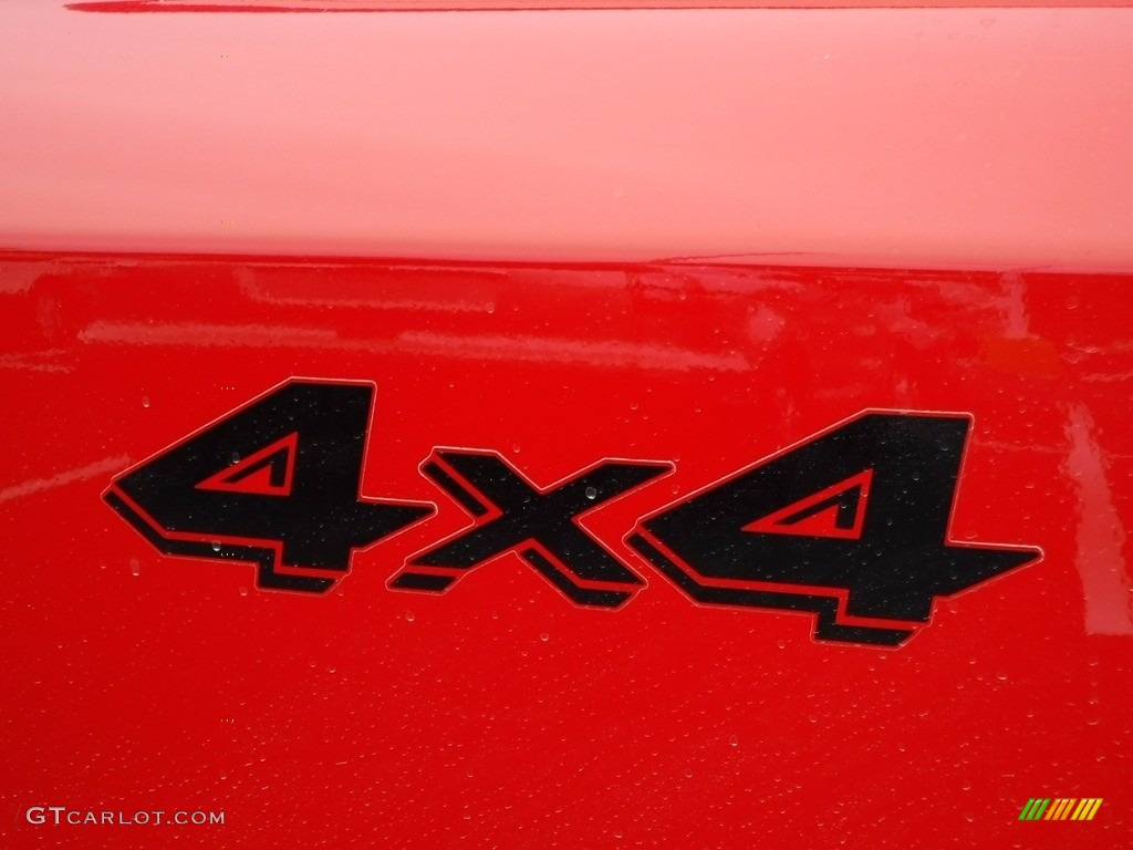2005 Dakota SLT Club Cab 4x4 - Flame Red / Medium Slate Gray photo #5