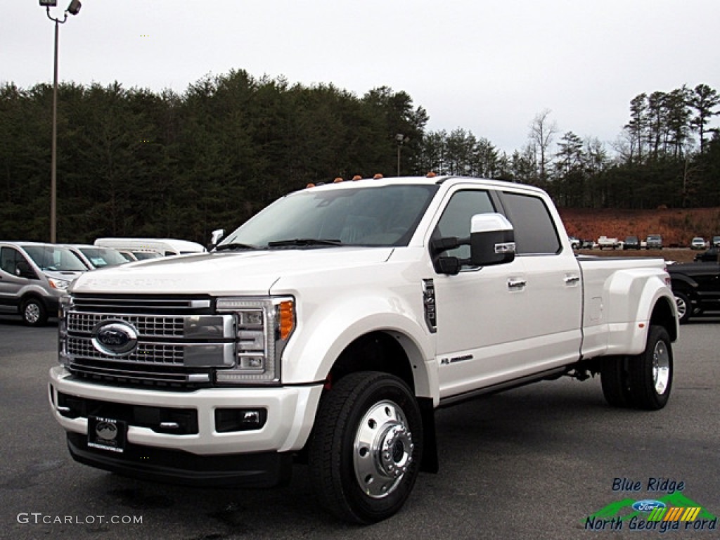 2017 F450 Super Duty Platinum Crew Cab 4x4 - White Platinum / Black/Brunello photo #1