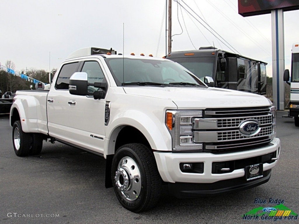 2017 F450 Super Duty Platinum Crew Cab 4x4 - White Platinum / Black/Brunello photo #7