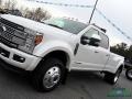 White Platinum - F450 Super Duty Platinum Crew Cab 4x4 Photo No. 36