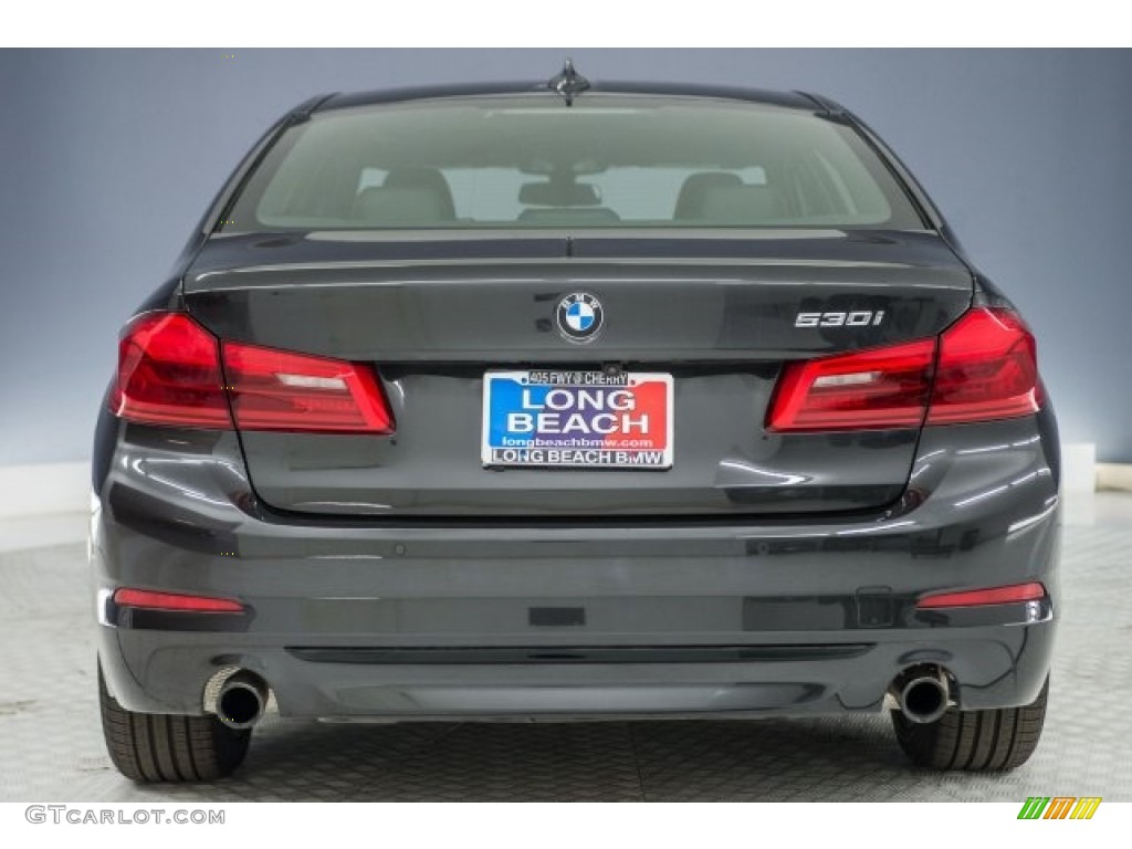 2017 5 Series 530i Sedan - Dark Graphite Metallic / Black photo #3