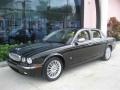 Ebony Black - XJ XJ8 Photo No. 1