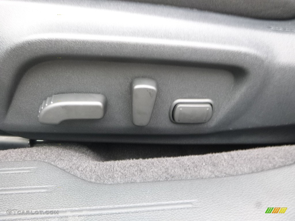 2018 Subaru Legacy 2.5i Premium Controls Photo #124333224
