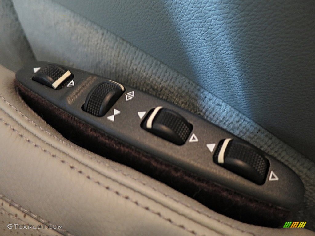2011 E 550 Cabriolet - Quartz Blue Metallic / Ash/Dark Grey photo #28