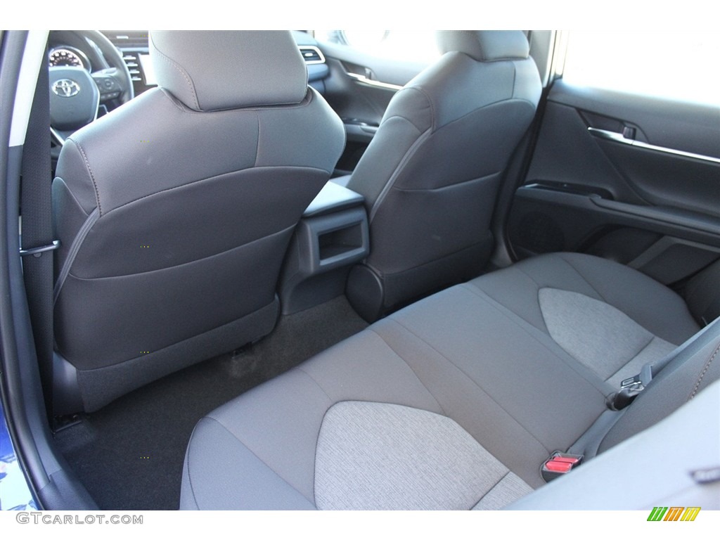 2018 Camry LE - Blue Crush Metallic / Black photo #22