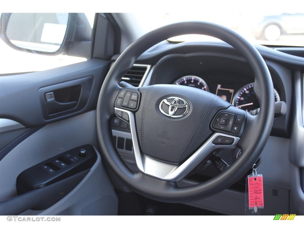 2018 Toyota Highlander LE Steering Wheel Photos