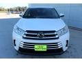 2018 Blizzard White Pearl Toyota Highlander LE  photo #2