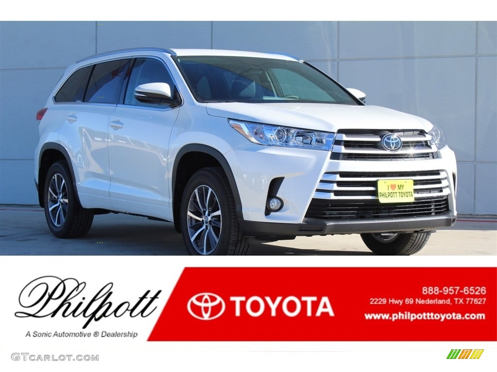 Blizzard White Pearl Toyota Highlander