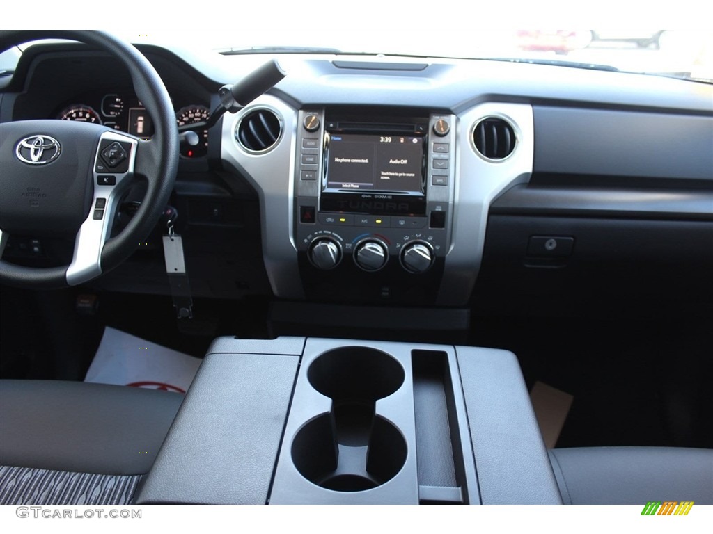 2018 Tundra TSS CrewMax - Super White / Graphite photo #21