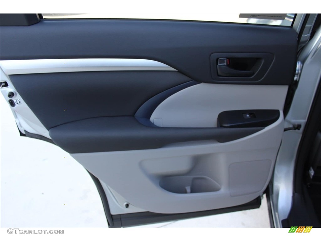 2018 Highlander LE - Celestial Silver Metallic / Ash photo #19