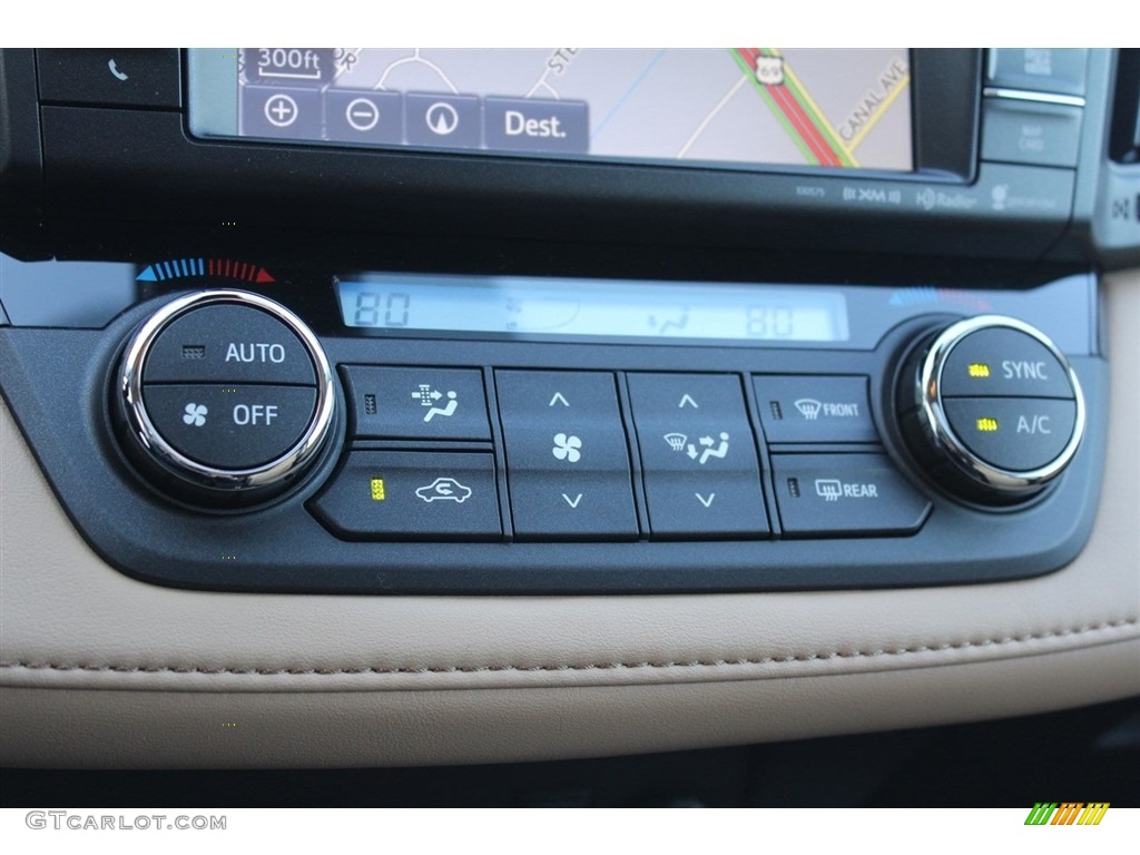 2018 Toyota RAV4 Limited Controls Photo #124349174