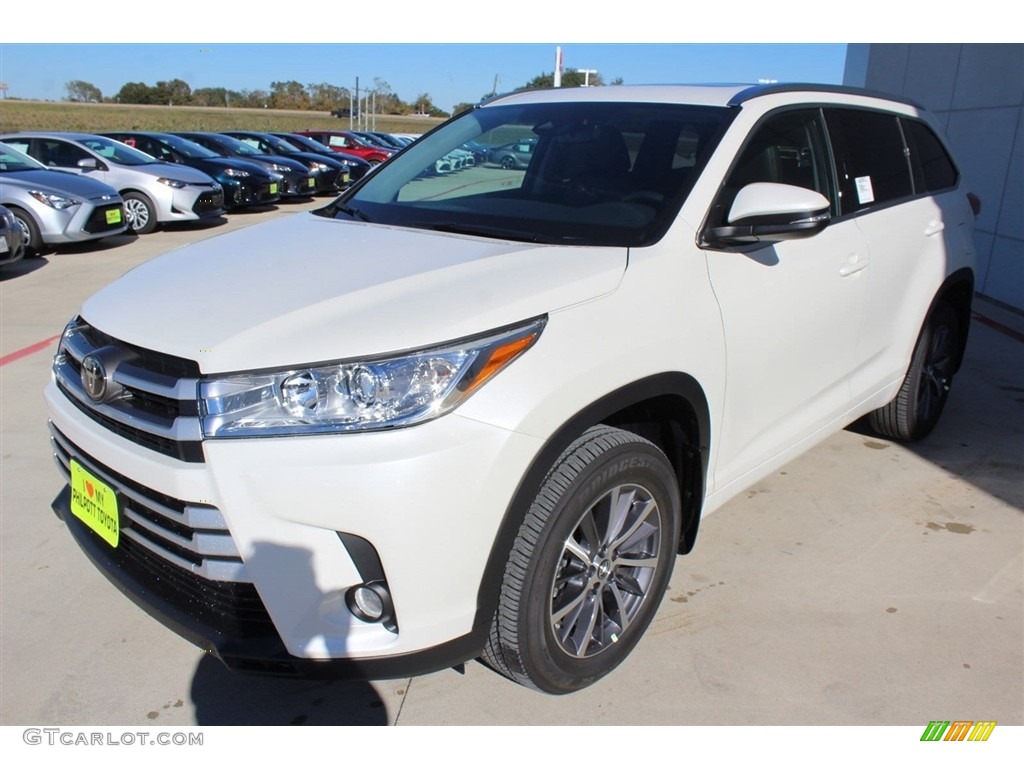 2018 Highlander XLE - Blizzard White Pearl / Black photo #3