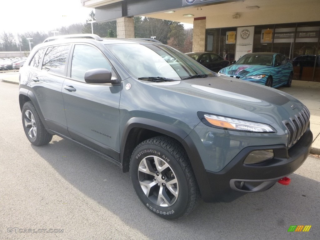 2015 Cherokee Trailhawk 4x4 - Anvil / Trailhawk Black photo #3