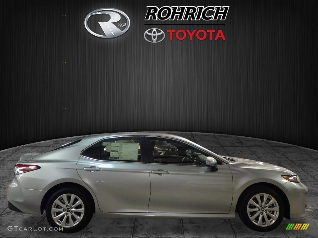 2018 Camry LE - Celestial Silver Metallic / Black photo #2