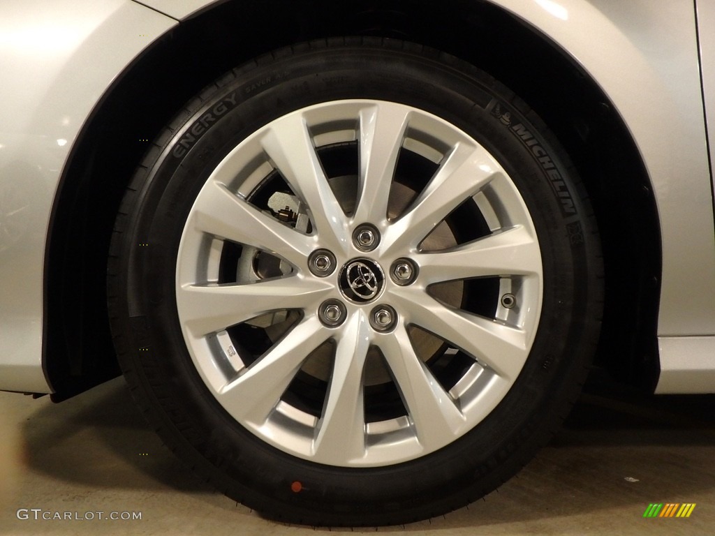 2018 Camry LE - Celestial Silver Metallic / Black photo #5