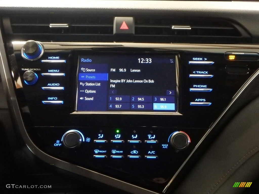 2018 Camry LE - Celestial Silver Metallic / Black photo #12