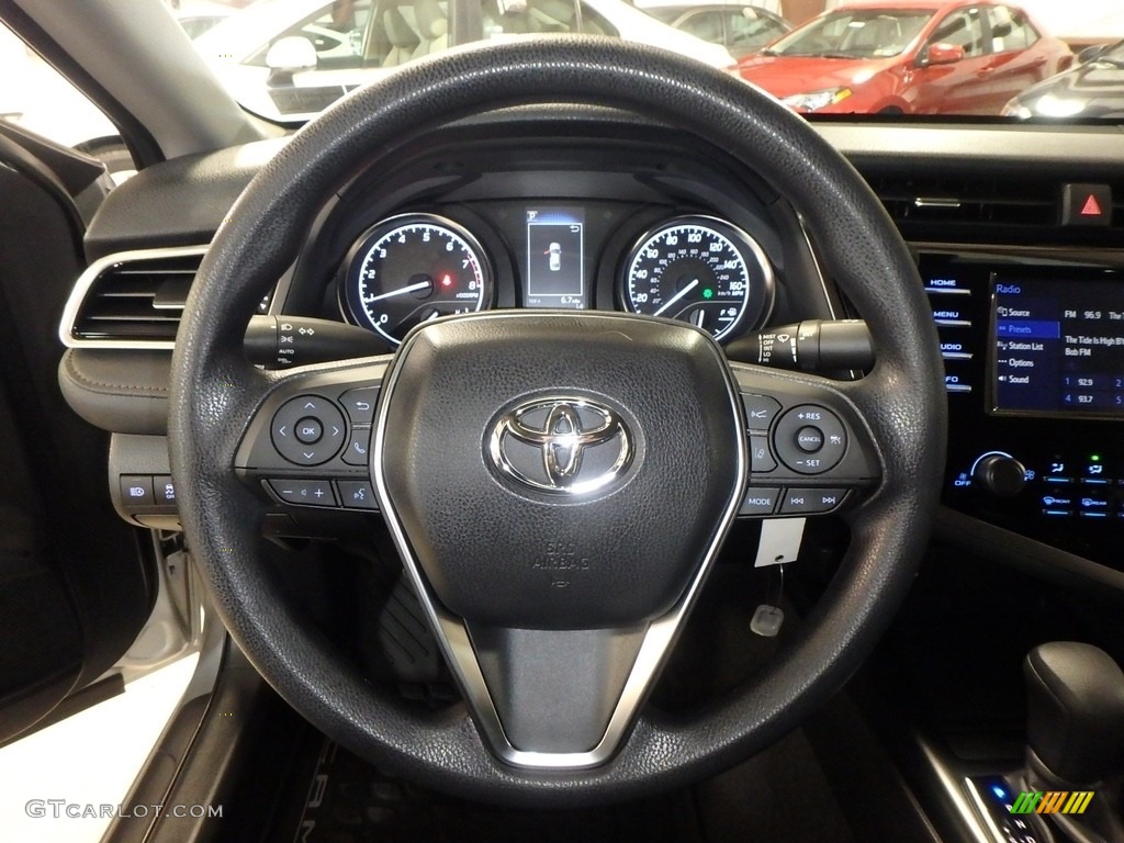 2018 Camry LE - Celestial Silver Metallic / Black photo #15