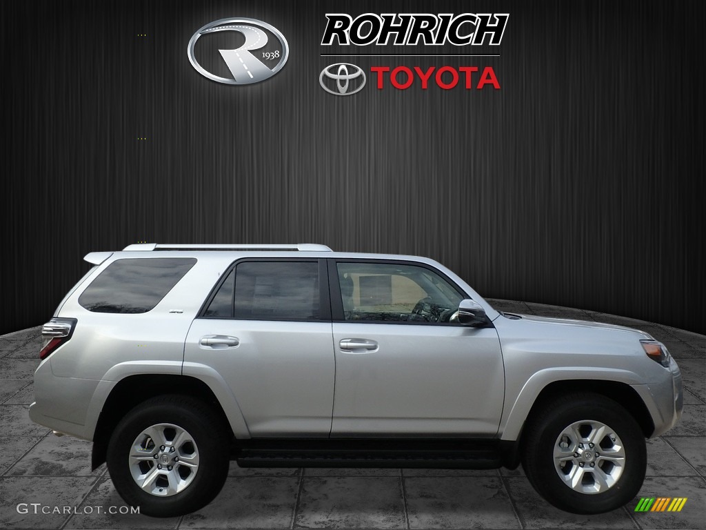 2018 4Runner SR5 4x4 - Classic Silver Metallic / Black photo #2