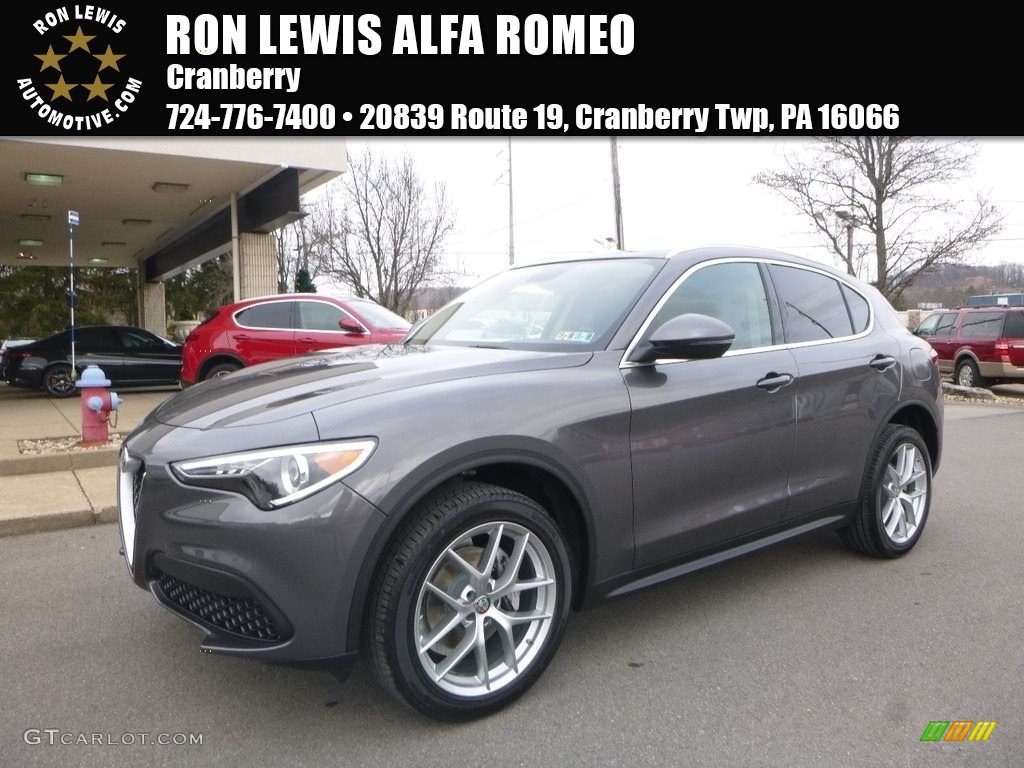 Vesuvio Gray Metallic Alfa Romeo Stelvio