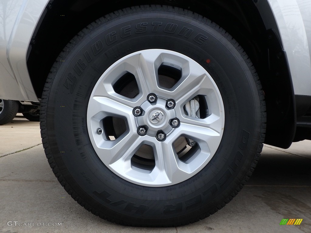 2018 4Runner SR5 4x4 - Classic Silver Metallic / Black photo #5