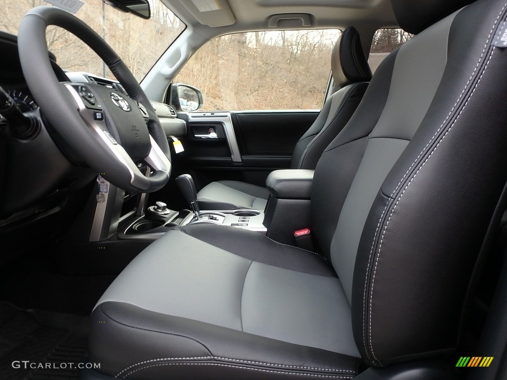 2018 4Runner SR5 4x4 - Classic Silver Metallic / Black photo #6
