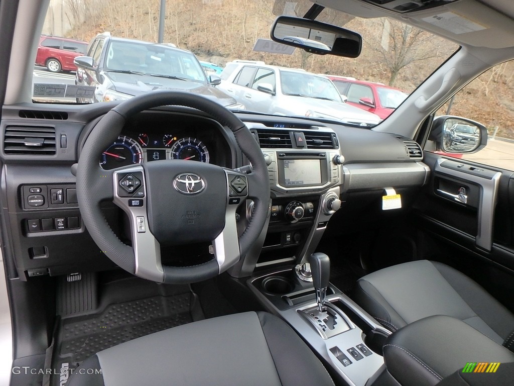 2018 4Runner SR5 4x4 - Classic Silver Metallic / Black photo #8