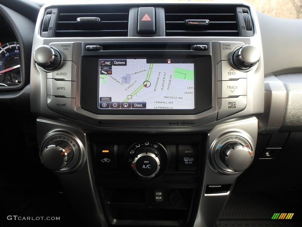 2018 4Runner SR5 4x4 - Classic Silver Metallic / Black photo #13