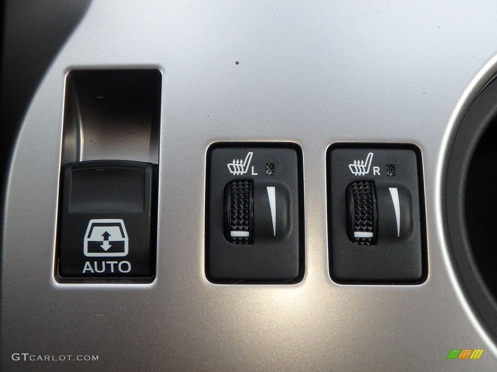 2018 4Runner SR5 4x4 - Classic Silver Metallic / Black photo #15