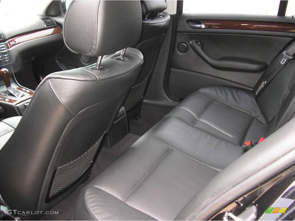 2004 3 Series 325i Wagon - Jet Black / Black photo #23