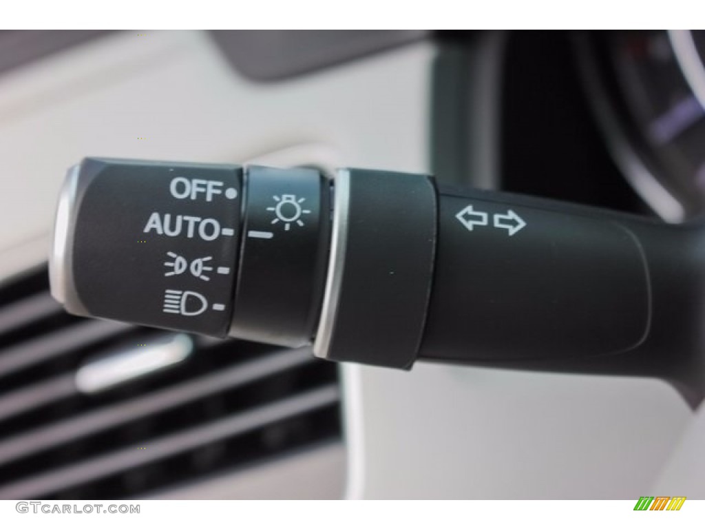 2018 Acura RLX Technology Controls Photo #124363461