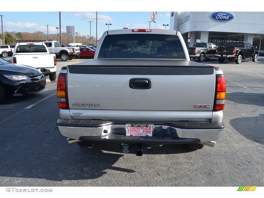 2005 Sierra 1500 SLT Crew Cab 4x4 - Sand Beige Metallic / Dark Pewter photo #4