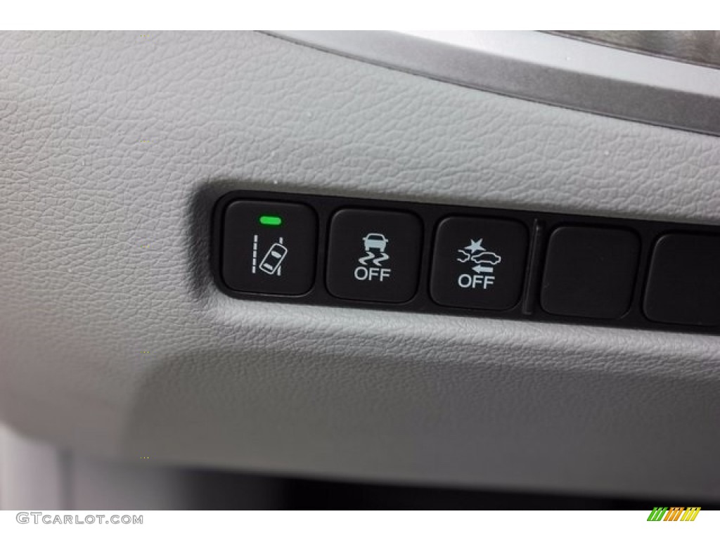 2018 Acura RLX Technology Controls Photo #124363545