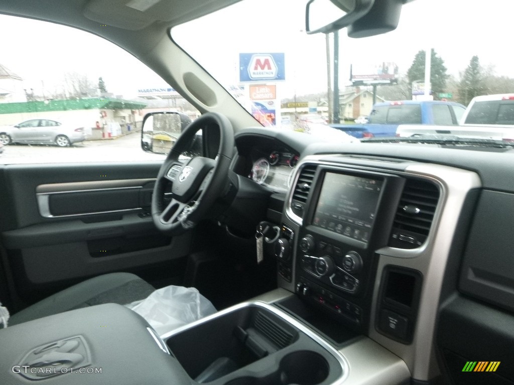 2017 1500 Big Horn Crew Cab 4x4 - Delmonico Red Pearl / Black/Diesel Gray photo #11