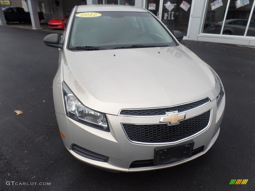 2012 Cruze LS - Gold Mist Metallic / Jet Black/Medium Titanium photo #2